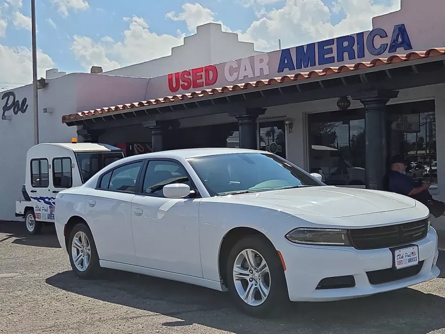 2022 Dodge Charger SXT photo 1