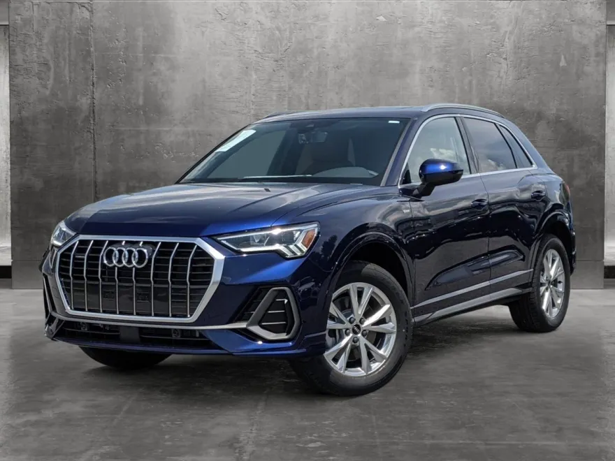 2024 Audi Q3 45 TFSI S line Premium photo 1