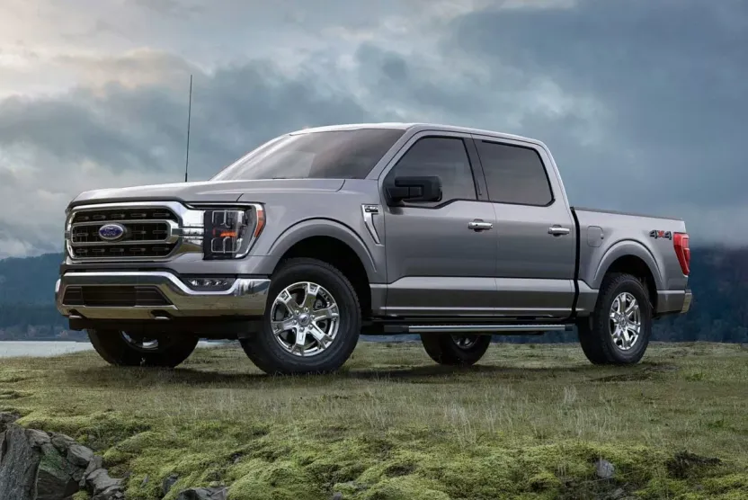 2023 Ford F-150 Platinum photo 1