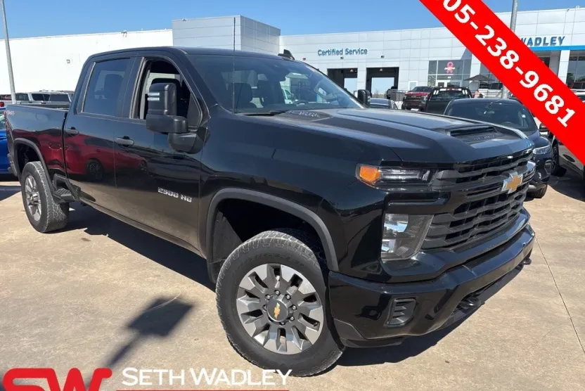 2024 Chevrolet Silverado 2500HD Custom photo 1