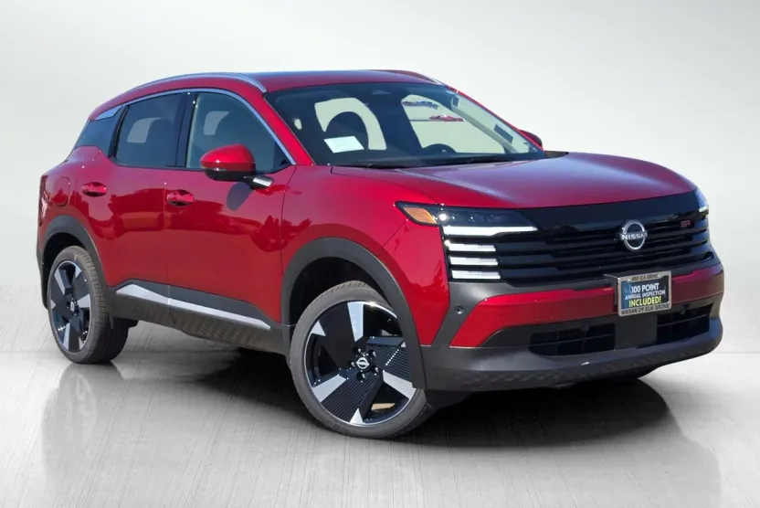 2025 Nissan Kicks SR photo 1