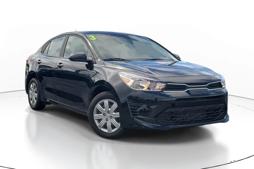 2023 Kia Rio S photo 1
