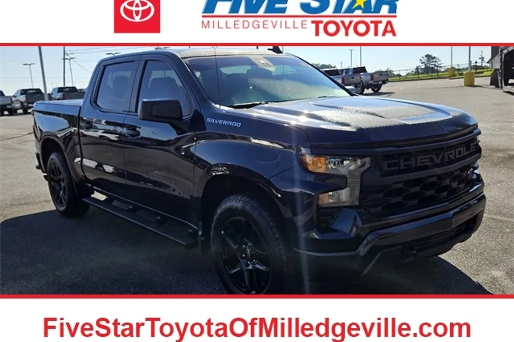 2022 Chevrolet Silverado 1500 Custom photo 1