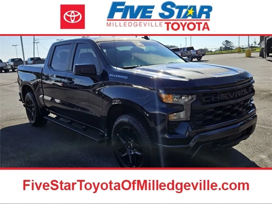 2022 Chevrolet Silverado 1500 Custom photo 1