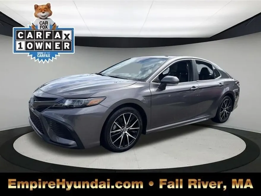 2023 Toyota Camry SE photo 1
