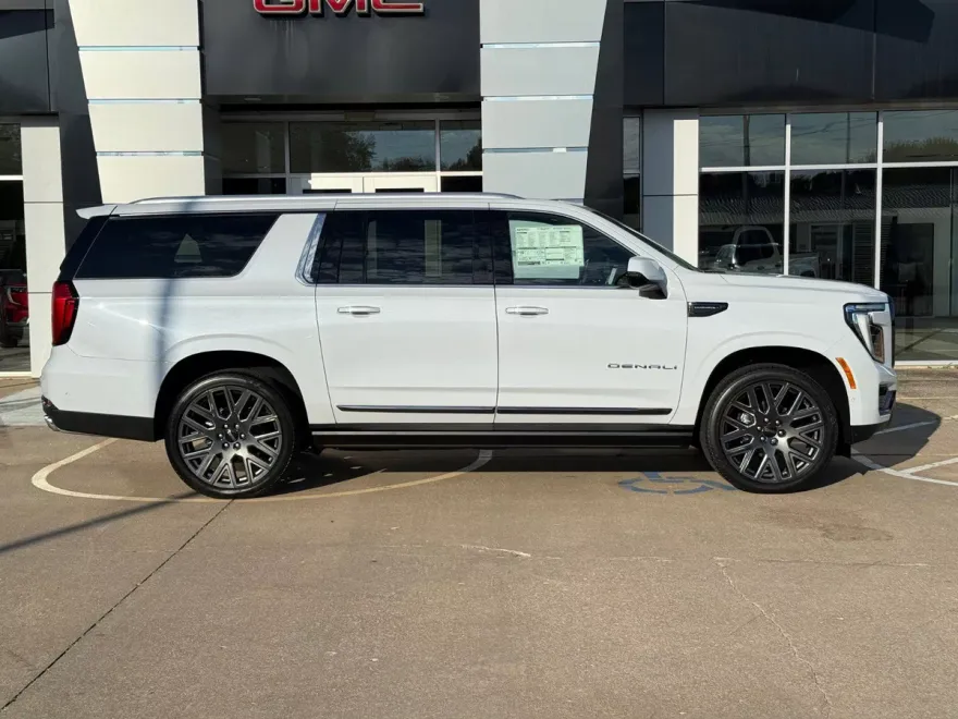 2026 Gmc Yukon XL Denali Ultimate photo 1