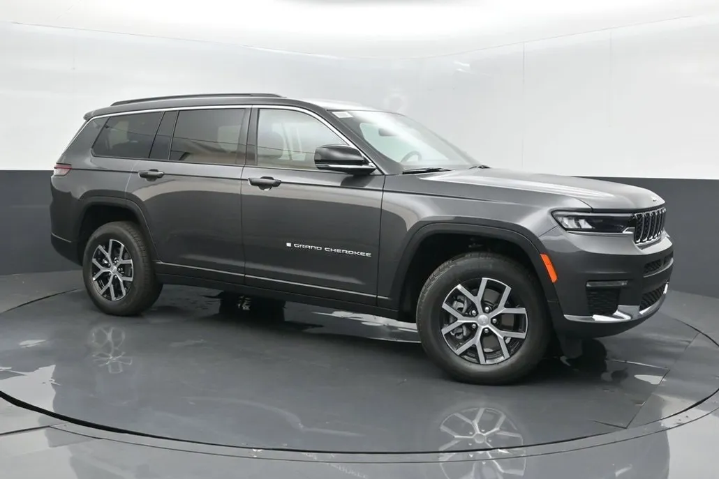 2025 Jeep Grand Cherokee Limited photo 1