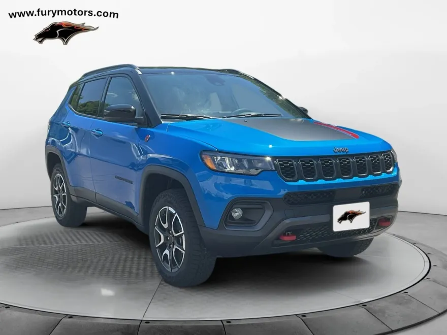 2025 Jeep Compass Trailhawk photo 1