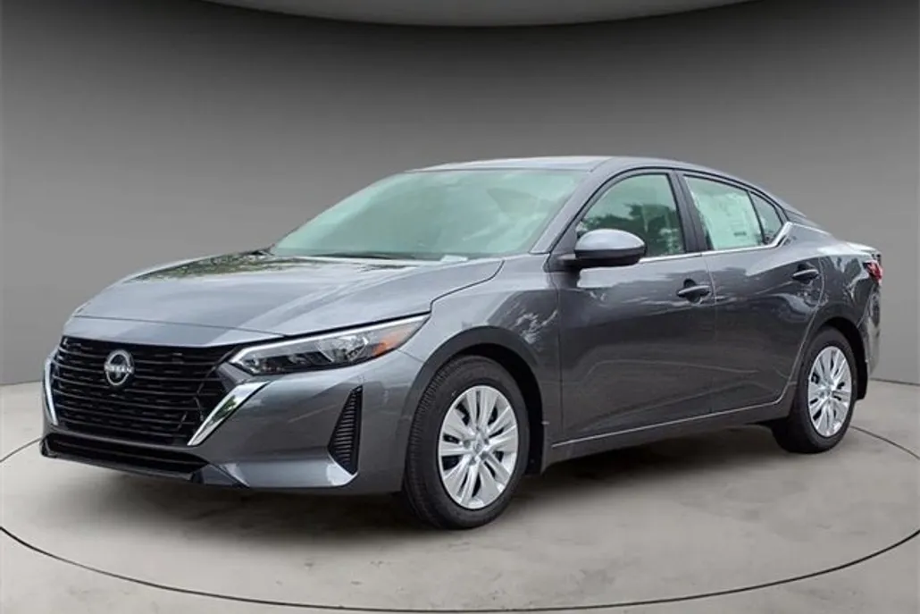 2025 Nissan Sentra S photo 1
