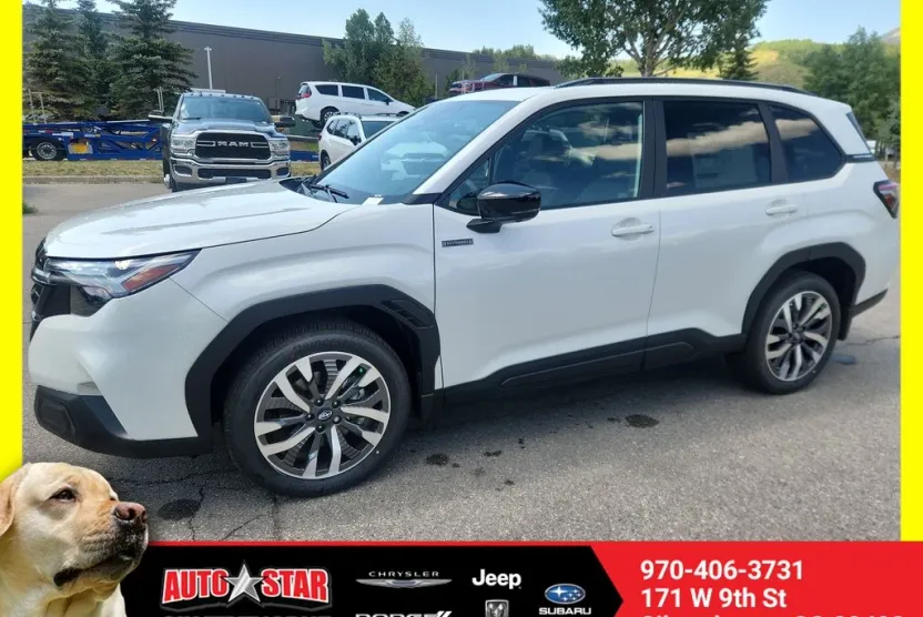 2025 Subaru Forester Touring photo 1