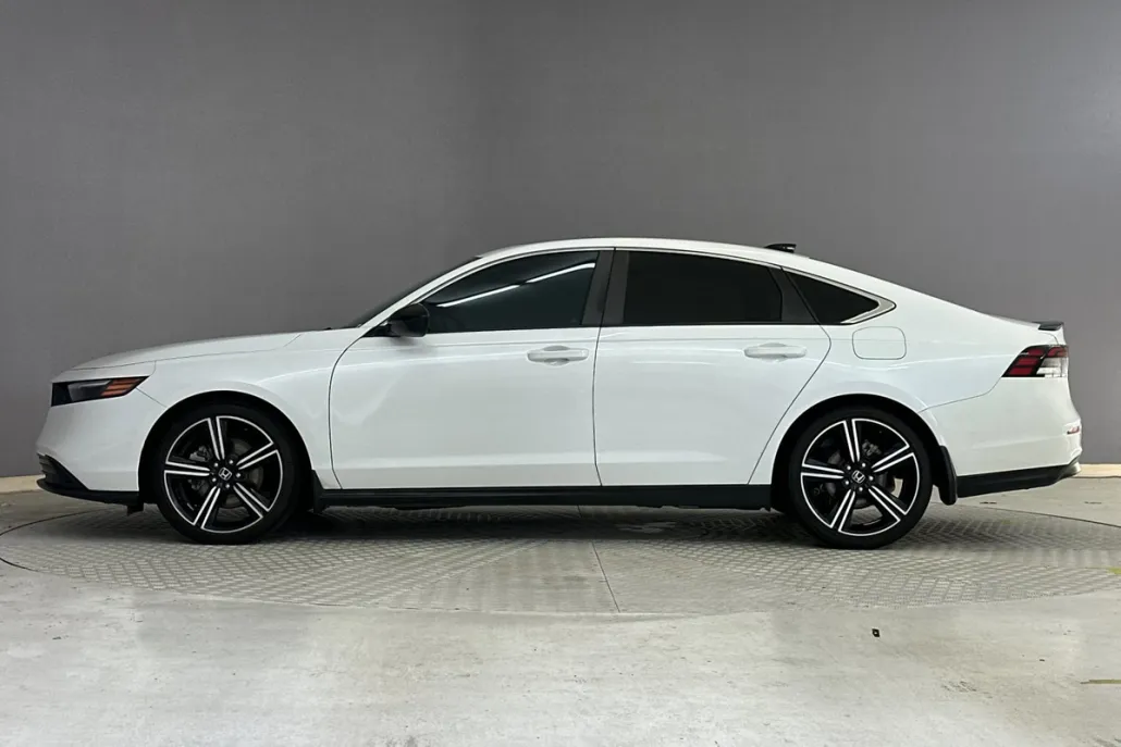 2023 Honda Accord Hybrid Sport photo 1