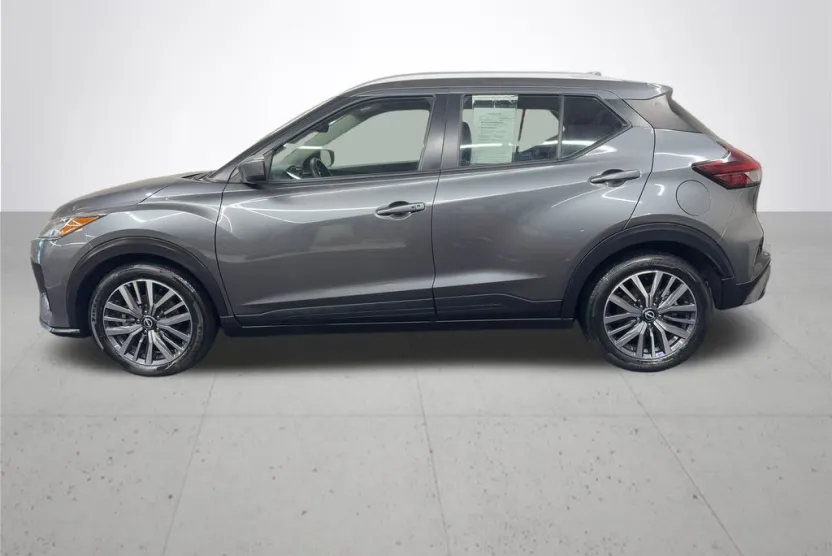 2024 Nissan Kicks SV photo 1
