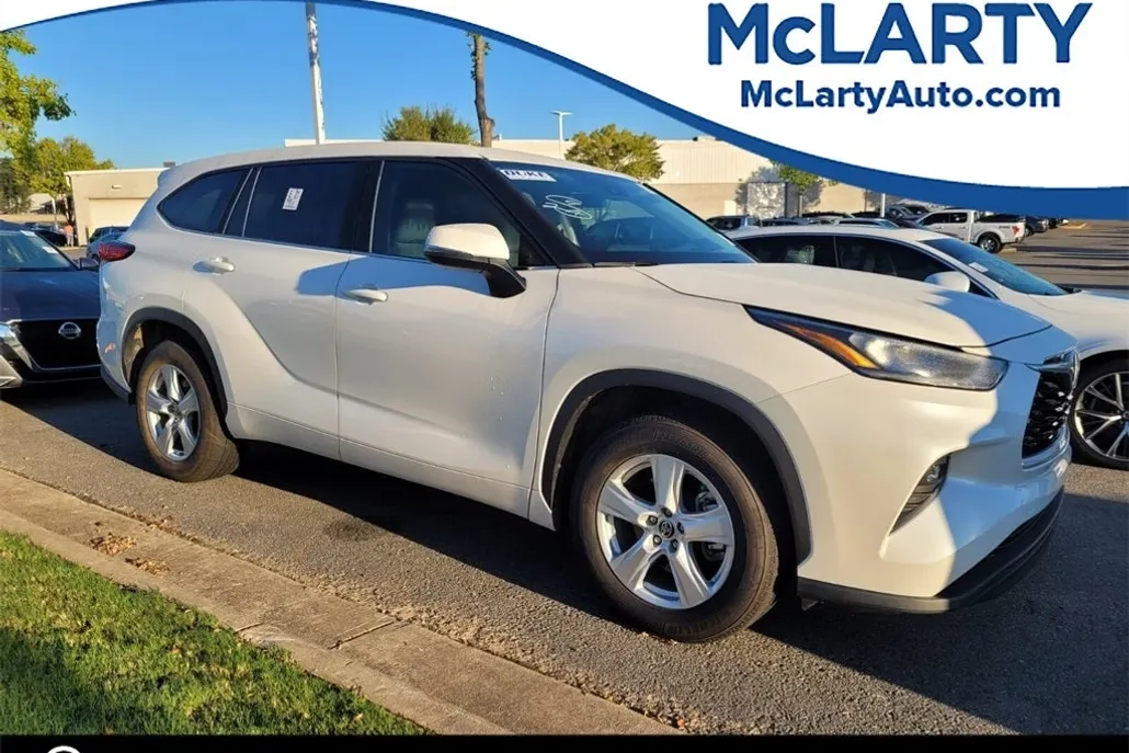 2020 Toyota Highlander L photo 1