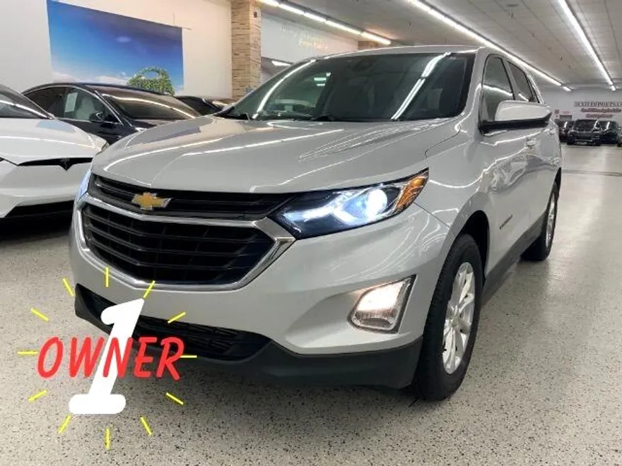 2021 Chevrolet Equinox LT photo 1