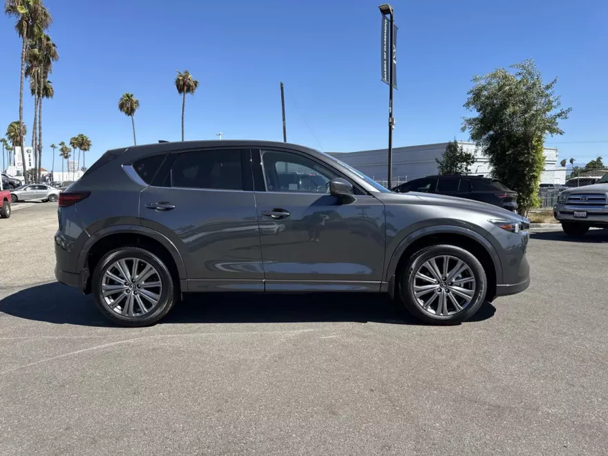 2025 Mazda CX-5 2.5 Turbo Signature photo 1
