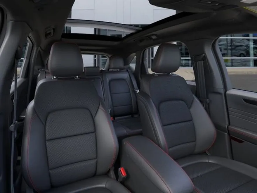 2025 Ford Escape Hybrid ST-Line Select photo 1