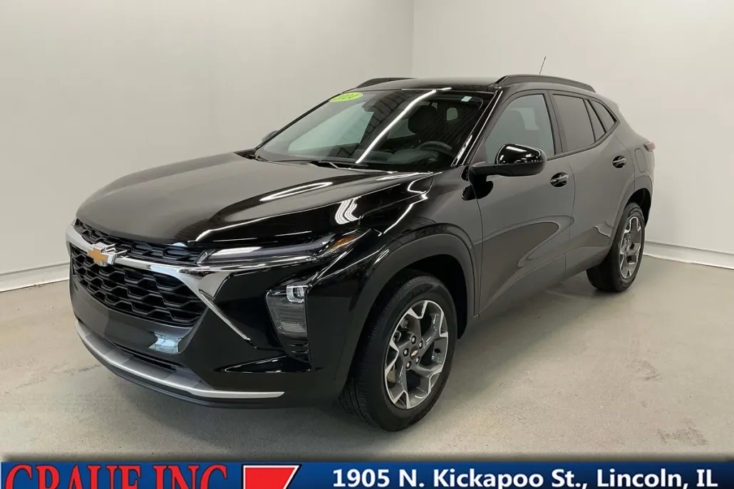 2024 Chevrolet Trax LT photo 1