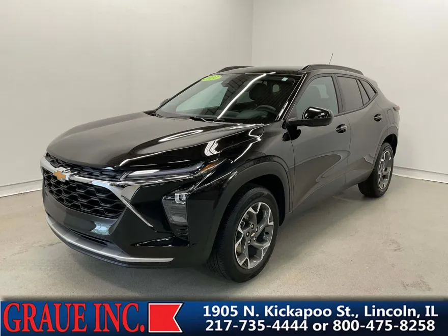 2024 Chevrolet Trax LT photo 1