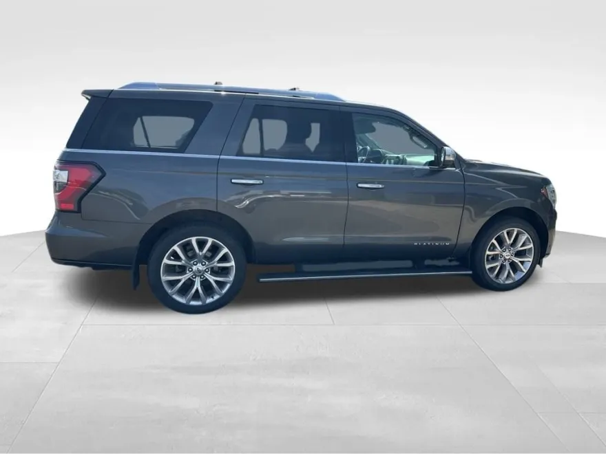 2019 Ford Expedition Platinum photo 1
