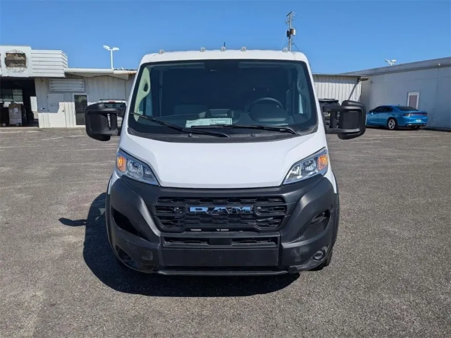 2025 Ram ProMaster 3500 Cutaway photo 1