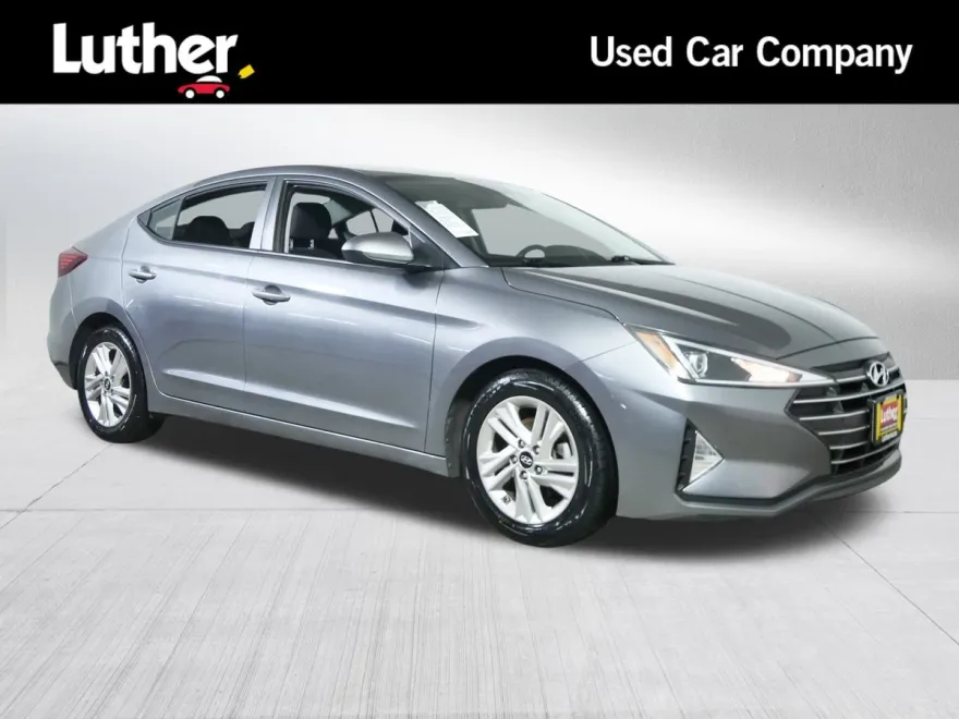 2020 Hyundai Elantra SEL photo 1