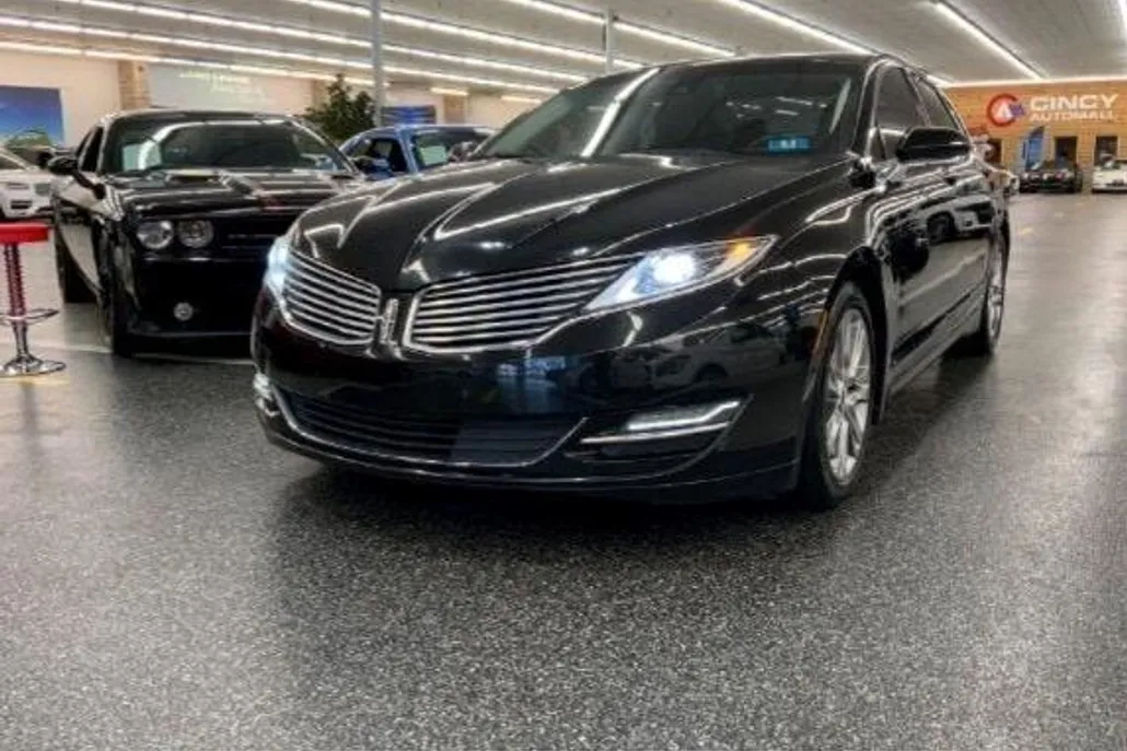 2014 Lincoln MKZ photo 1