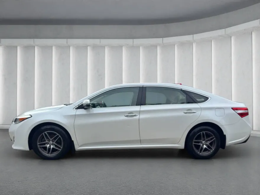 2013 Toyota Avalon XLE Touring photo 1