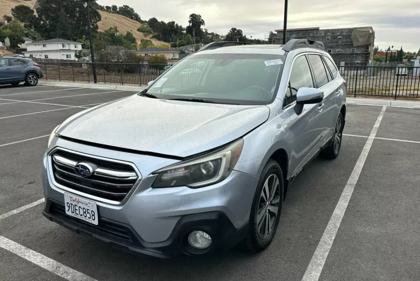 2019 Subaru Outback 2.5i photo 1