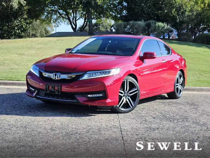 2016 Honda Accord Touring photo 1
