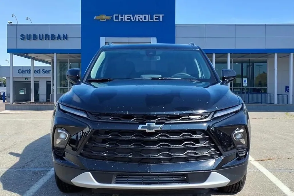 2025 Chevrolet Blazer 2LT photo 1