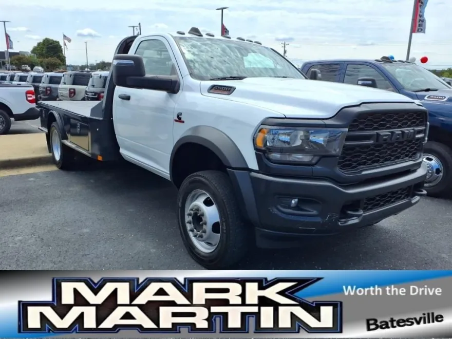 2023 Ram 5500 Tradesman SLT photo 1