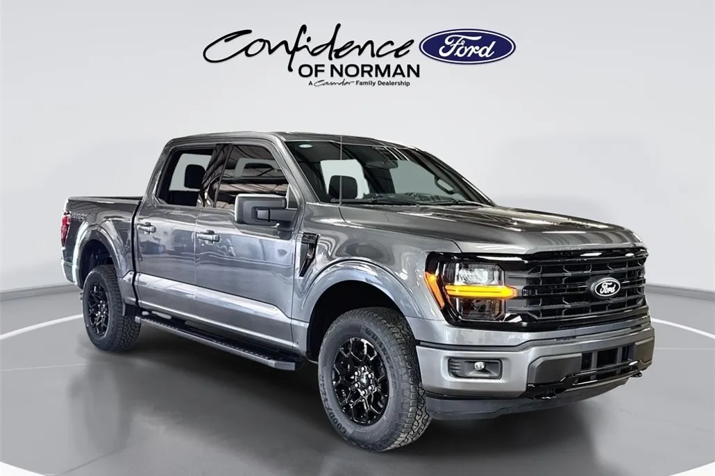 2025 Ford F-150 XLT photo 1