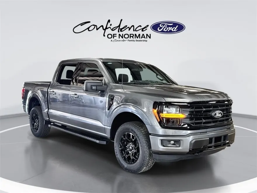 2025 Ford F-150 XLT photo 1