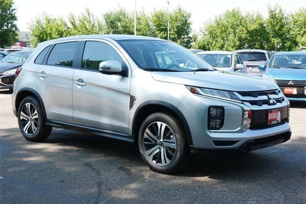 2025 Mitsubishi Outlander Sport SE photo 1