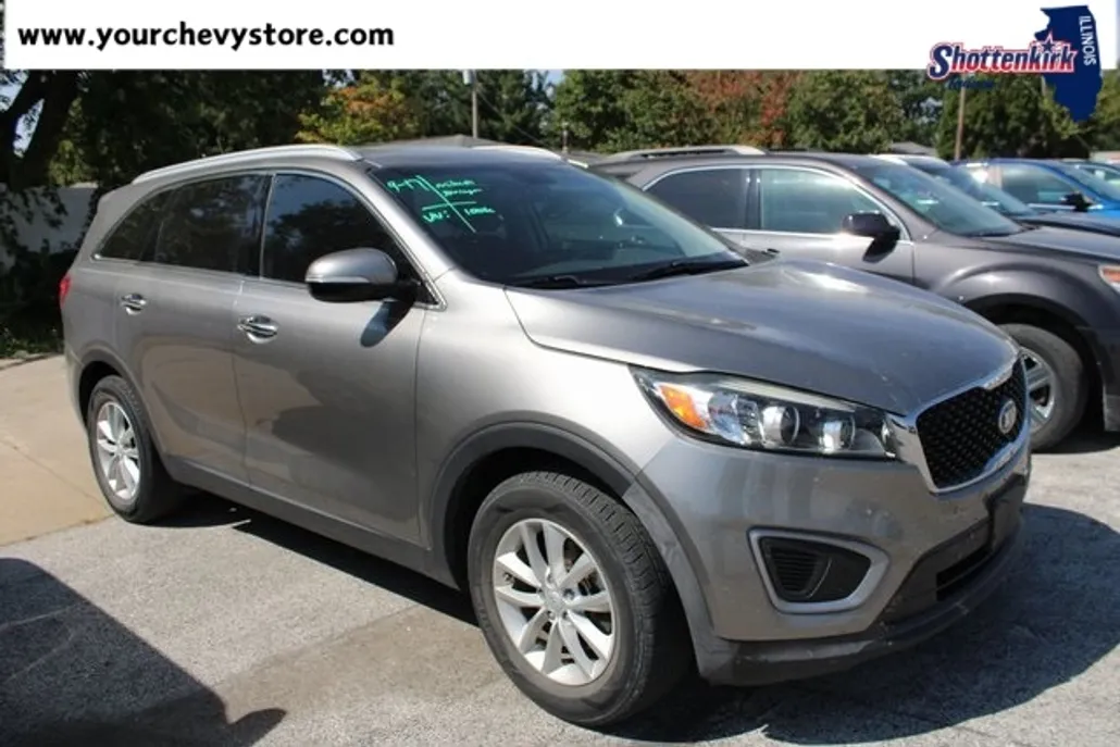 2017 Kia Sorento LX photo 1