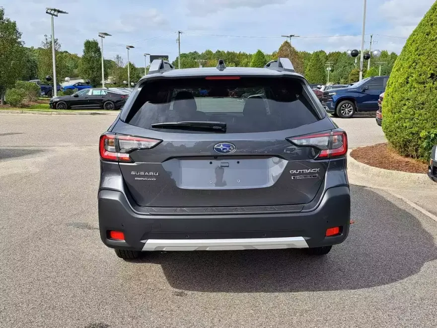 2025 Subaru Outback Touring XT photo 1