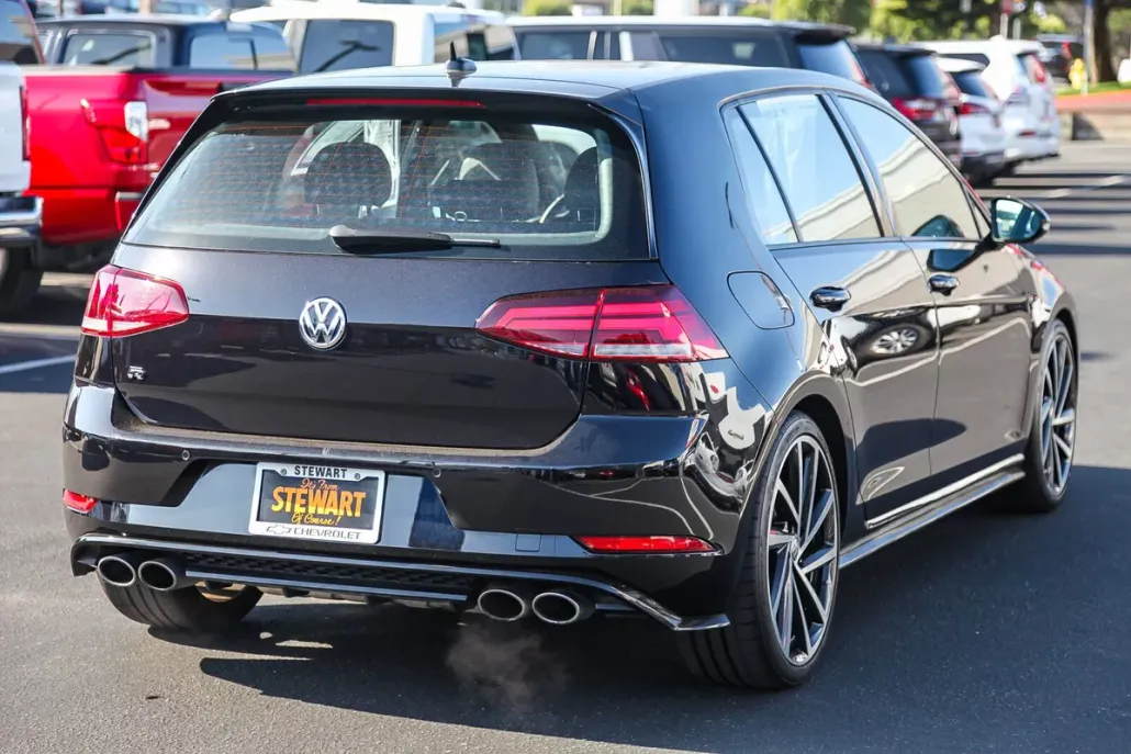 2019 Volkswagen Golf R Base photo 1