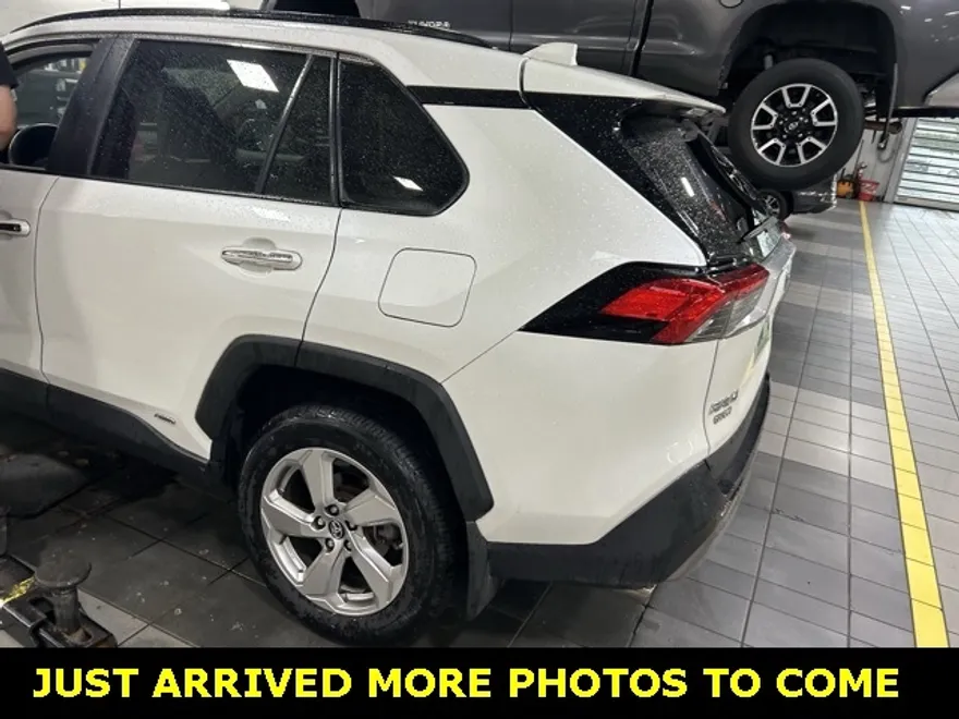 2019 Toyota RAV4 Hybrid Limited photo 1