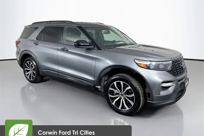 2022 Ford Explorer ST photo 1