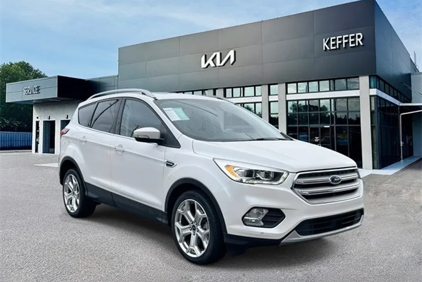 2019 Ford Escape Titanium photo 1