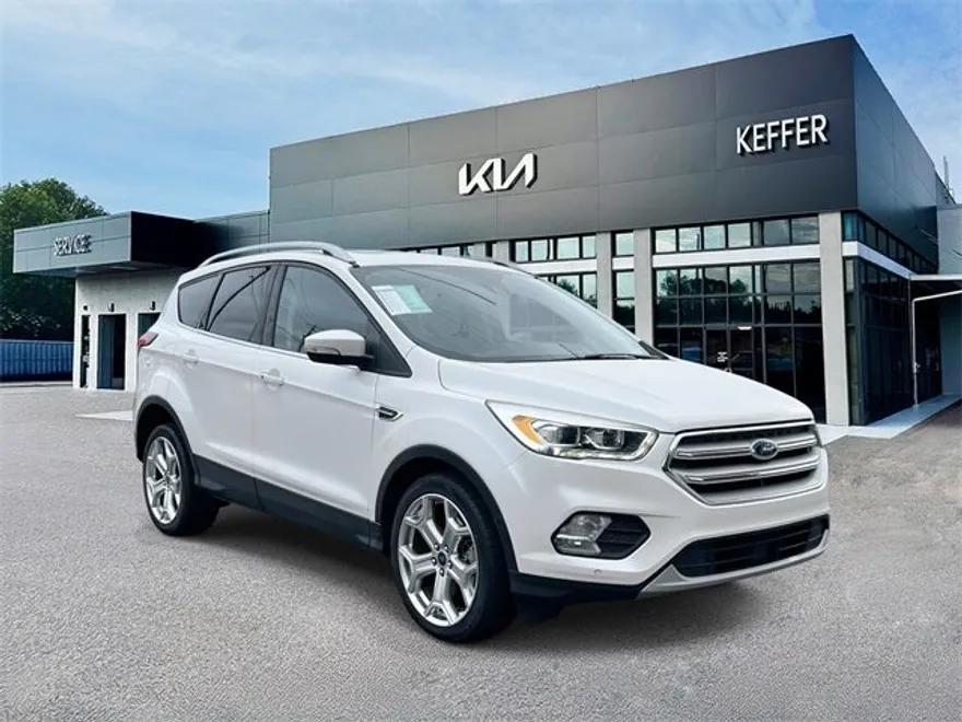 2019 Ford Escape Titanium photo 1