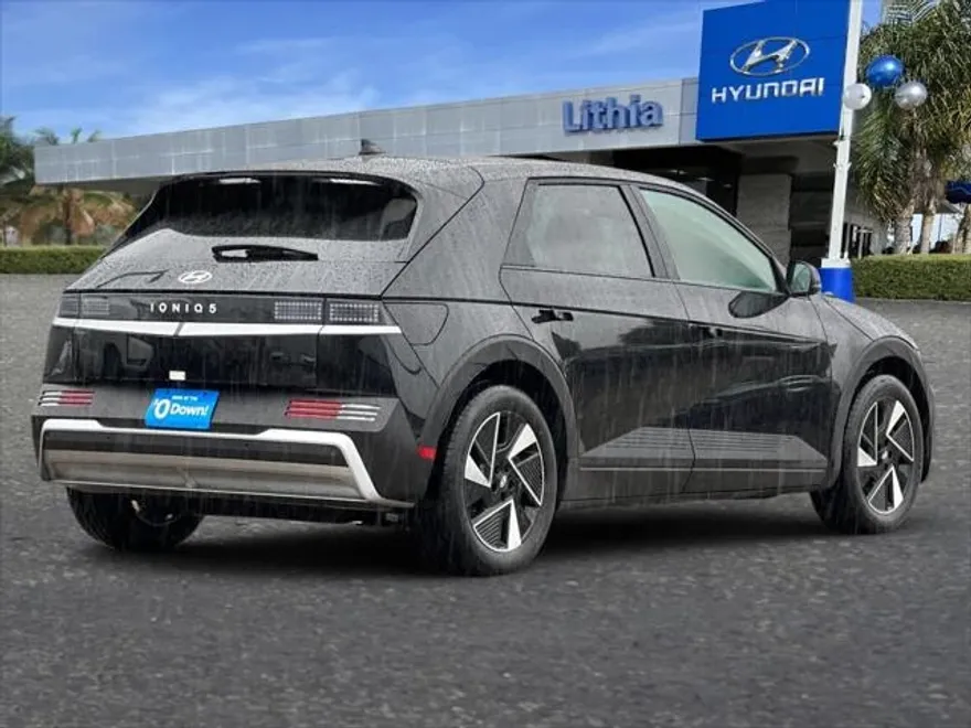 2025 Hyundai Ioniq 5 SE photo 1