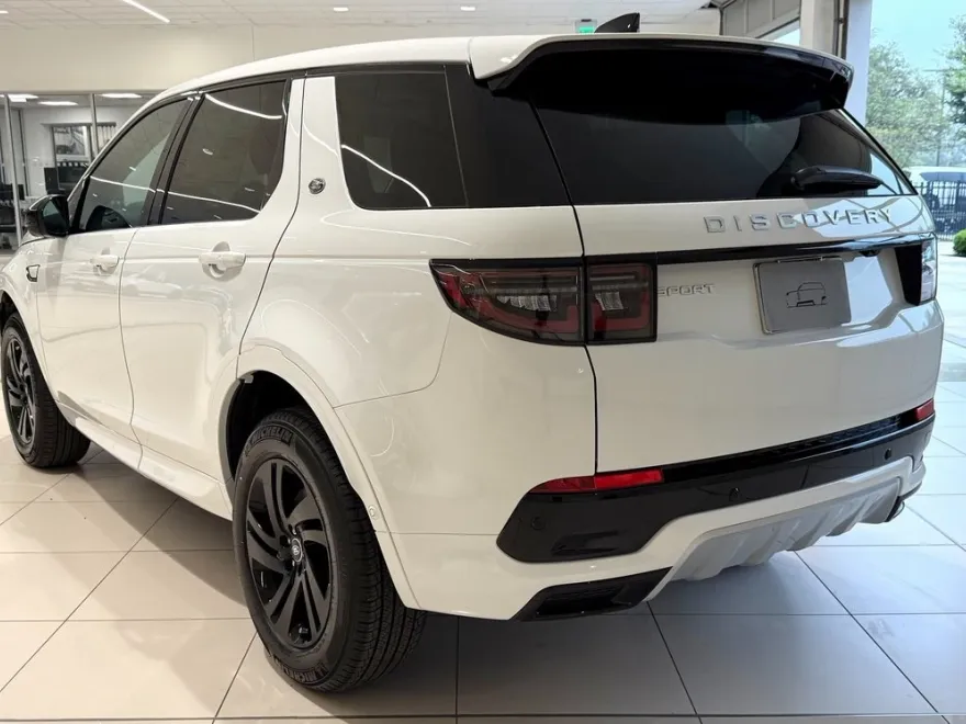 2025 Land Rover Discovery Sport S photo 1