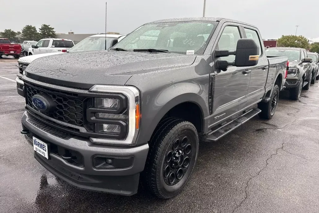2023 Ford F-250 XL photo 1