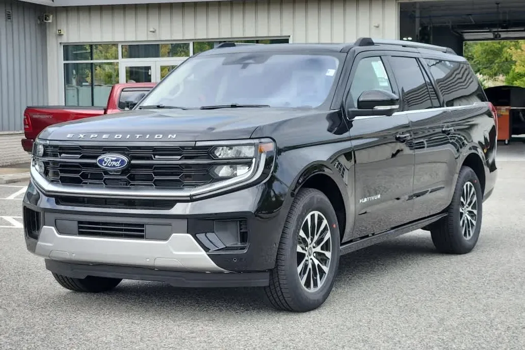 2025 Ford Expedition Platinum MAX photo 1
