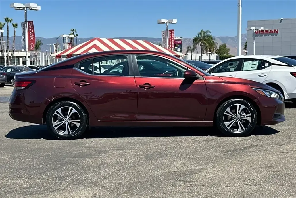 2023 Nissan Sentra SV photo 1