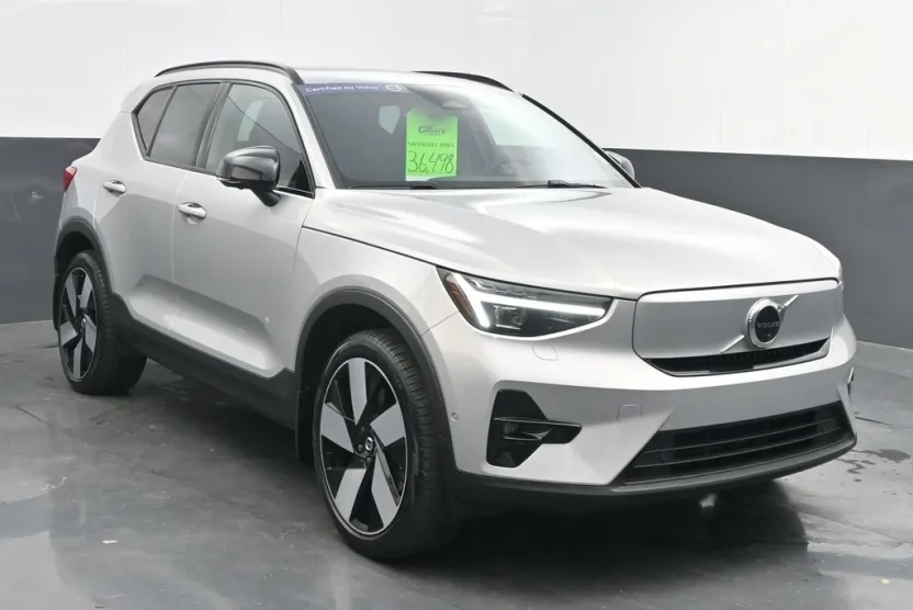 2023 Volvo XC40 Recharge Ultimate photo 1