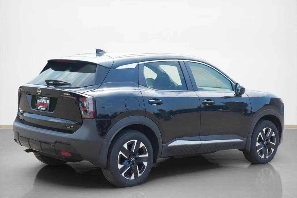 2025 Nissan Kicks SV photo 1
