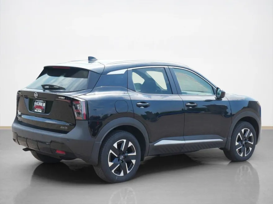 2025 Nissan Kicks SV photo 1