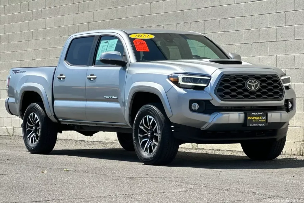 2022 Toyota Tacoma SR5 photo 1